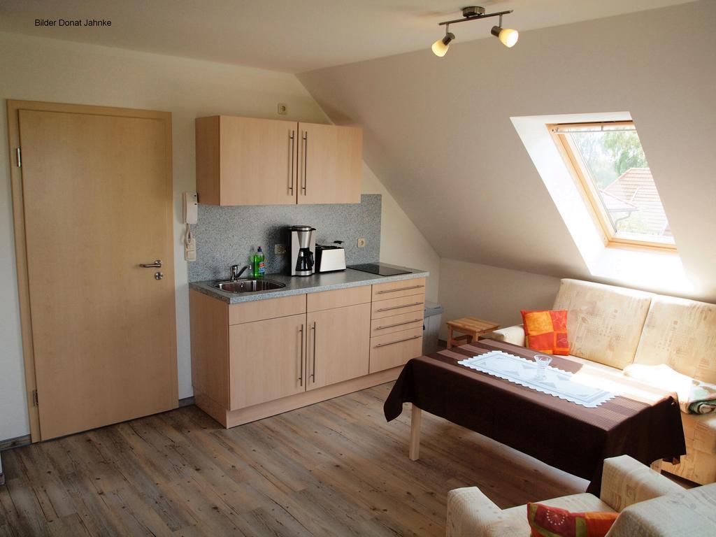 Ferienappartements Holger Plescher Kuehlungsborn Room photo