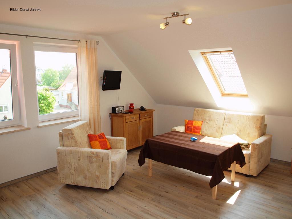 Ferienappartements Holger Plescher Kuehlungsborn Room photo